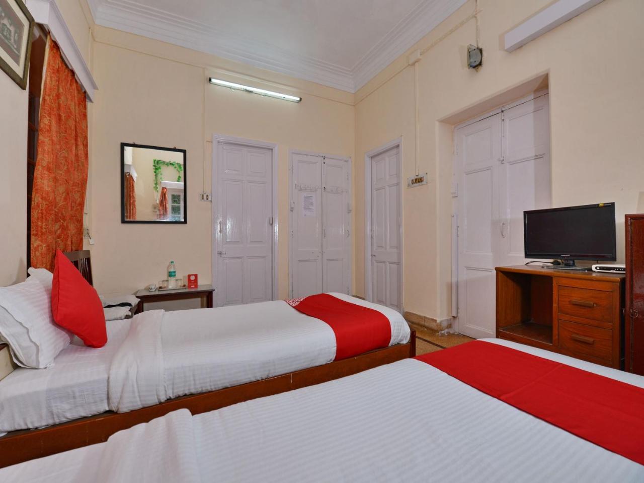 Oyo 10826 Sona Guest House Колката Екстериор снимка