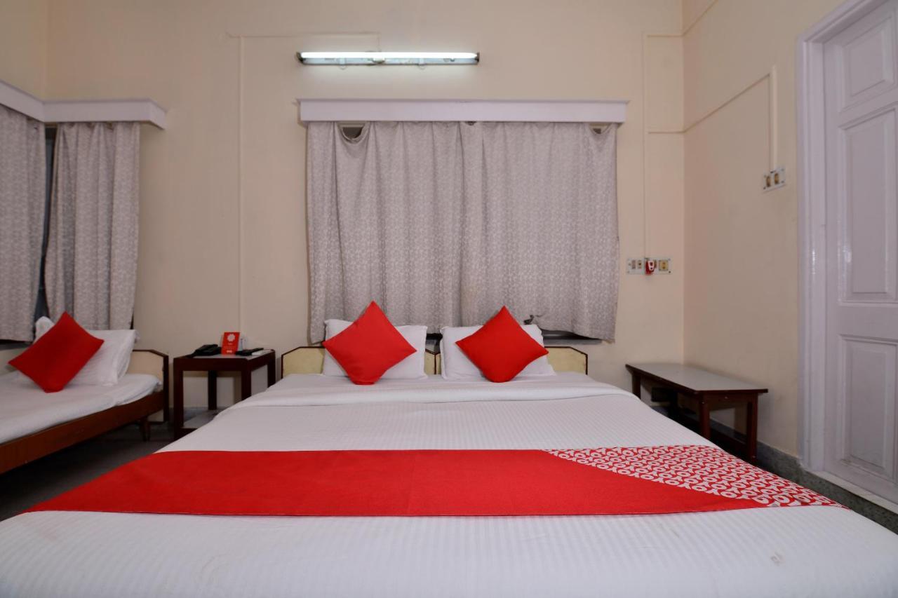 Oyo 10826 Sona Guest House Колката Екстериор снимка
